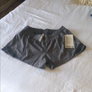 Lululemon Hotta Hot LR Short 4” Lined